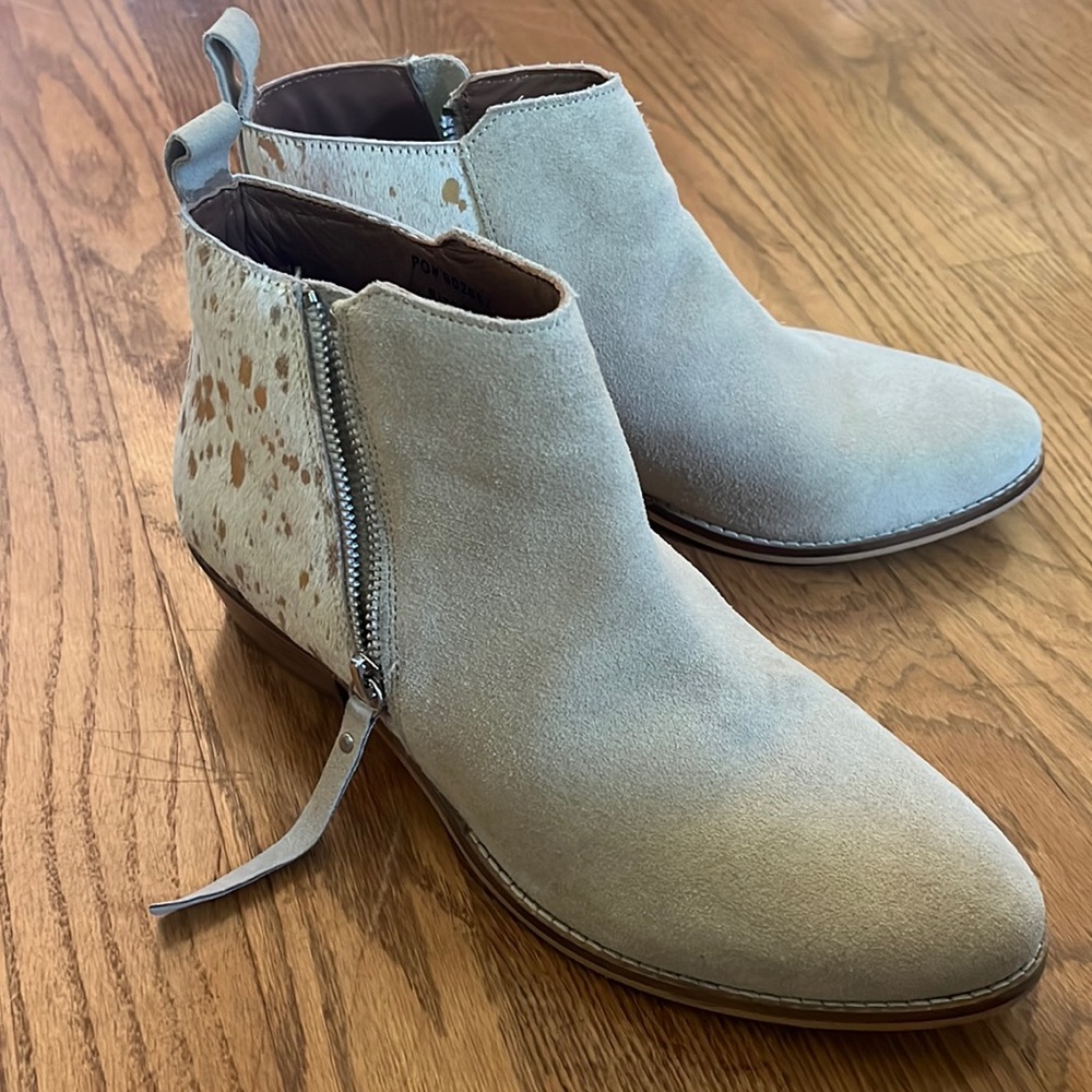 Journee Western Ankle boots size 8
